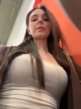 MilaBee online show from April 2, 2026, 11:50 am