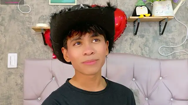 Ethan Westt online show from February 17, 2026, 8:17 pm