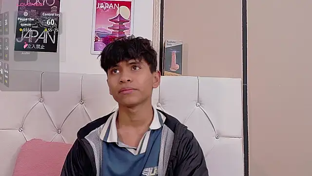 Snapshot of Ethan_Westt chatting on November 29, 2025, 8:20 pm Ethan Westt online show from November 29, 2025, 8:20 pm