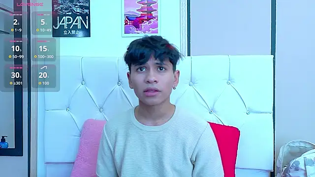 Snapshot of Ethan_Westt chatting on November 17, 2025, 8:13 pm Ethan Westt online show from November 17, 2025, 8:13 pm