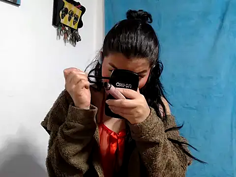 Snapshot of AlanaHotxx chatting on September 26, 2025, 6:42 am AlanaHotxx online show from September 26, 2025, 6:42 am