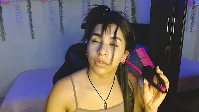 Lyaa Cute online show from April 8, 2026, 2:46 am