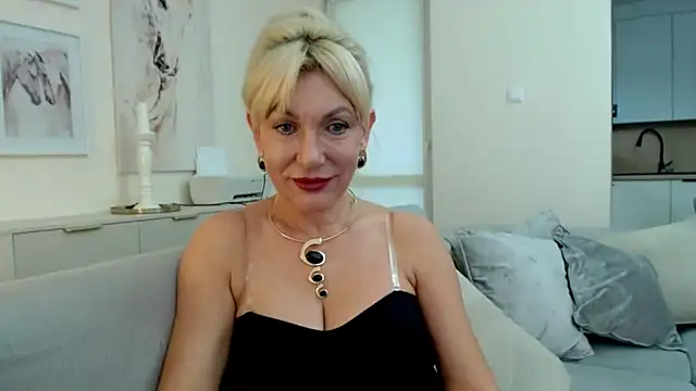 GabrielleTrue online show from September 30, 2025, 7:14 am