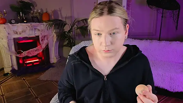 Snapshot of Jes_Solar chatting on October 31, 2025, 9:00 pm Jes Solar online show from October 31, 2025, 9:00 pm