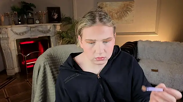 Snapshot of Jes_Solar chatting on November 27, 2025, 10:10 pm Jes Solar online show from November 27, 2025, 10:10 pm