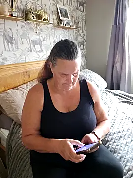 MissQueenBeex online show from September 26, 2025, 10:44 am