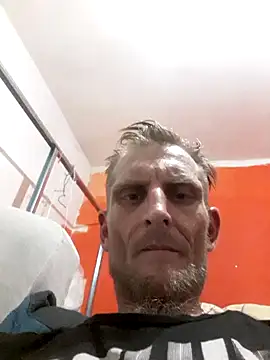 Tomassasdss online show from October 1, 2025, 2:38 am