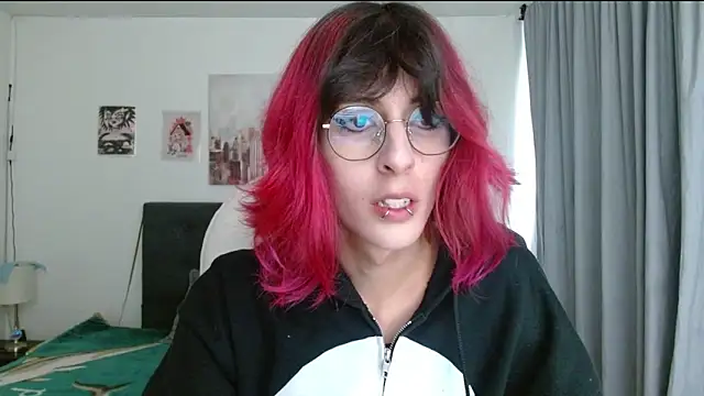 goth minerva online show from November 26, 2025, 1:22 pm