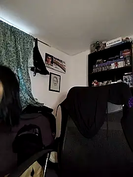 KARINNA  RAVEN online show from February 8, 2026, 10:07 pm