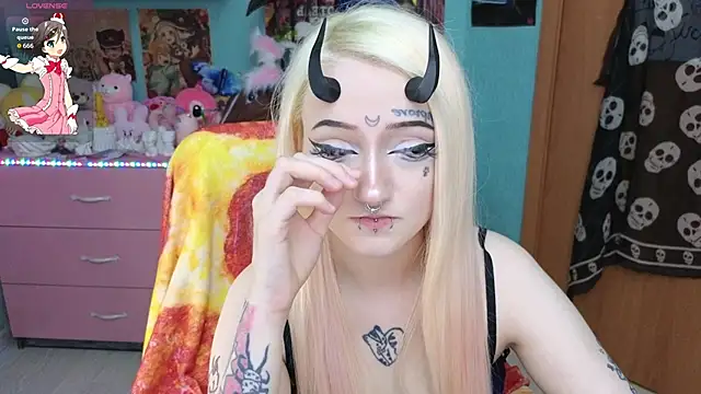 Manuela unicorn online show from March 13, 2026, 8:14 pm