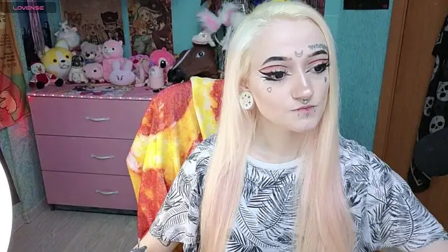 Manuela unicorn online show from March 3, 2026, 8:27 pm