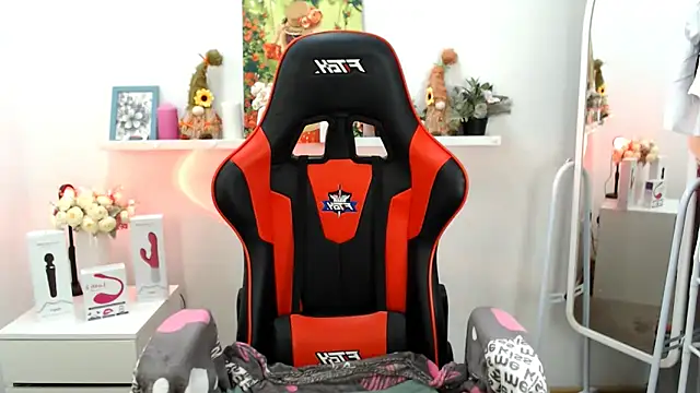 Lucky Lana online show from April 17, 2026, 2:25 am