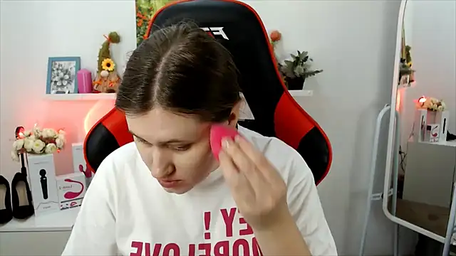 Snapshot of Lucky_Lana chatting on November 21, 2025, 2:43 am Lucky Lana online show from November 21, 2025, 2:43 am