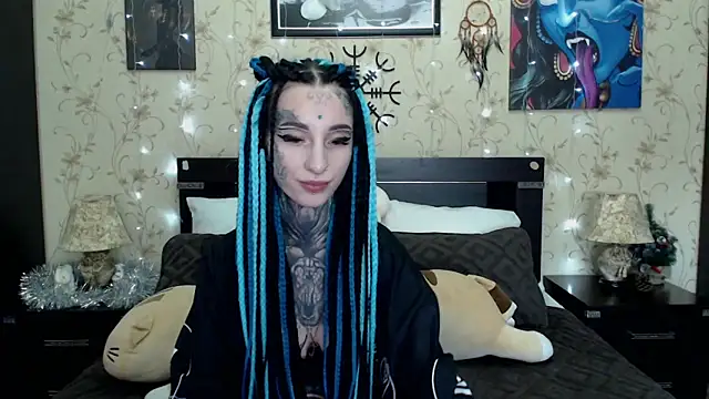 Snapshot of Velvetbat chatting on December 14, 2025, 7:03 am Velvetbat online show from December 14, 2025, 7:03 am