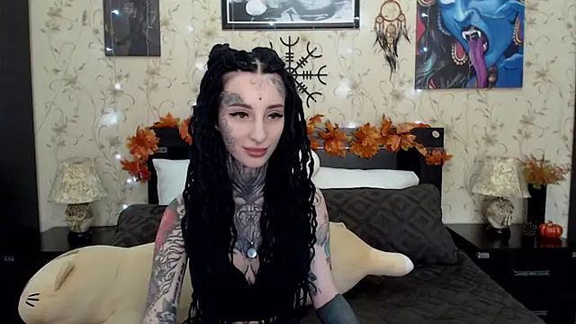 Snapshot of Velvetbat chatting on October 16, 2025, 6:43 am Velvetbat online show from October 16, 2025, 6:43 am