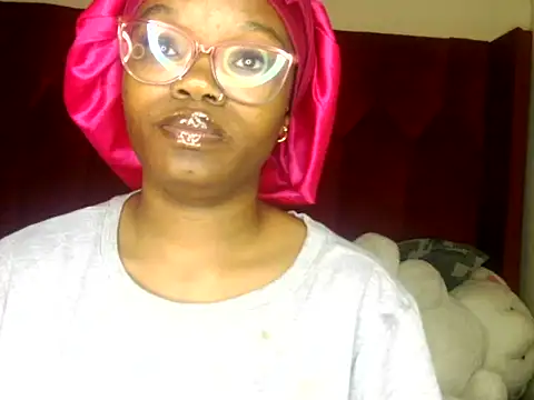 Snapshot of YummyMelanin117 chatting on November 20, 2025, 7:58 pm YummyMelanin117 online show from November 20, 2025, 7:58 pm