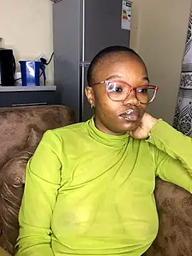 Snapshot of YummyMelanin117 chatting on November 6, 2025, 9:19 pm YummyMelanin117 online show from November 6, 2025, 9:19 pm