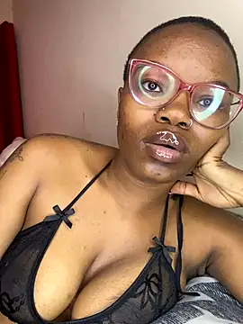 Snapshot of YummyMelanin117 chatting on November 27, 2025, 9:54 am YummyMelanin117 online show from November 27, 2025, 9:54 am