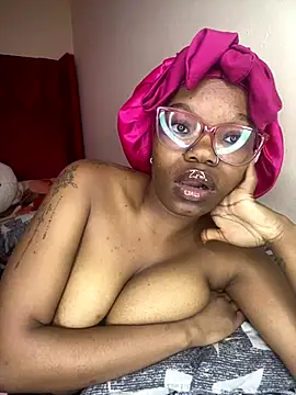 Snapshot of YummyMelanin117 chatting on November 25, 2025, 6:36 am YummyMelanin117 online show from November 25, 2025, 6:36 am