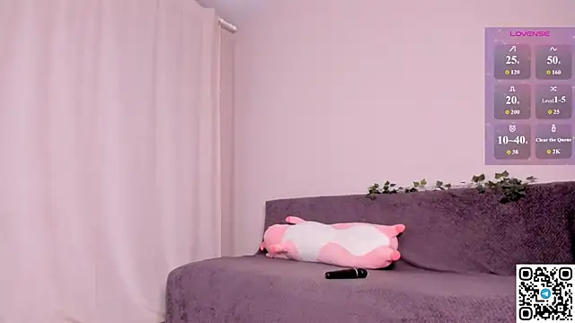 Snapshot of emmelieflorence chatting on February 28, 2026, 8:52 pm emmelieflorence online show from February 28, 2026, 8:52 pm