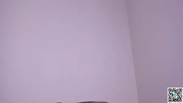 Snapshot of emmelieflorence chatting on February 14, 2026, 6:52 pm emmelieflorence online show from February 14, 2026, 6:52 pm