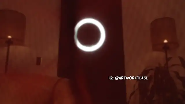 Snapshot of Artworktease chatting on March 14, 2025, 9:43 pm Artworktease online show from March 14, 2025, 9:43 pm