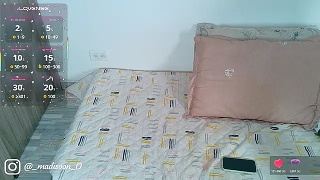 Snapshot of mady_malkovax chatting on April 20, 2026, 7:04 pm mady malkovax online show from April 20, 2026, 7:04 pm