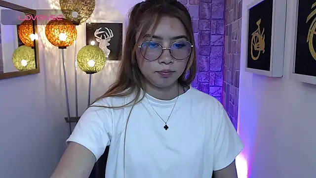 Fiorellaa delsd online show from December 5, 2025, 4:05 pm