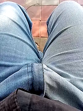 A-1PLAYBOY0 online show from February 4, 2026, 9:04 am