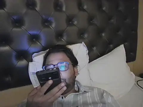 Snapshot of UAjit chatting on July 15, 2026, 12:45 pm UAjit online show from July 15, 2026, 12:45 pm
