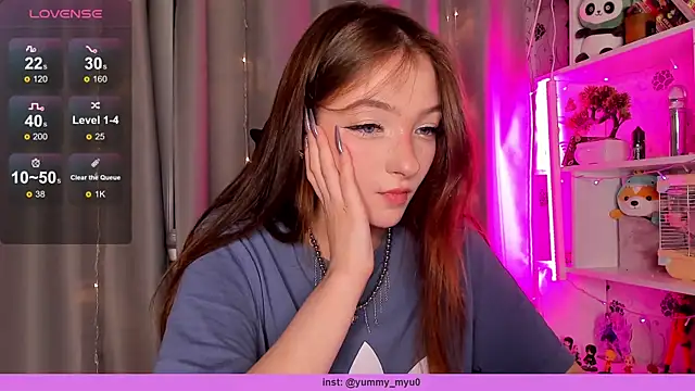Snapshot of Shimi_shimi_ chatting on September 28, 2025, 6:26 pm Shimi shimi online show from September 28, 2025, 6:26 pm