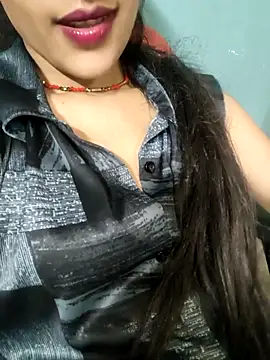 Snapshot of Eshwari_Chopra chatting on April 29, 2026, 5:30 pm Eshwari Chopra online show from April 29, 2026, 5:30 pm