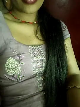 Snapshot of Eshwari_Chopra chatting on May 5, 2026, 4:48 am Eshwari Chopra online show from May 5, 2026, 4:48 am