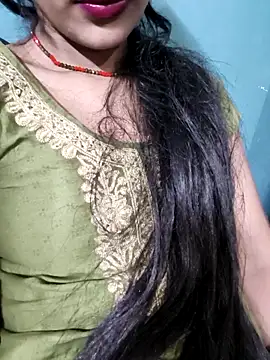 Snapshot of Eshwari_Chopra chatting on May 2, 2026, 5:07 pm Eshwari Chopra online show from May 2, 2026, 5:07 pm
