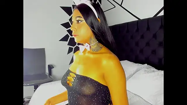 Snapshot of candyandmarilyn chatting on March 23, 2025, 12:15 am candyandmarilyn online show from March 23, 2025, 12:15 am