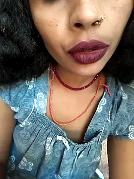 Eshna Dabral online show from November 28, 2025, 3:17 am