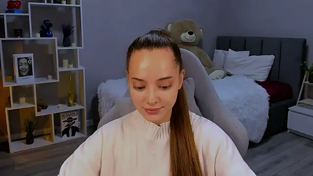 MelanieAlves online show from November 30, 2025, 6:09 pm