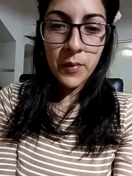 Snapshot of Camilitah chatting on October 5, 2025, 8:43 pm Camilitah online show from October 5, 2025, 8:43 pm