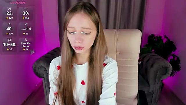 Amy Waynee online show from November 18, 2025, 6:00 pm