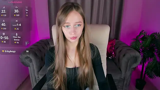 Amy Waynee online show from November 28, 2025, 4:18 pm