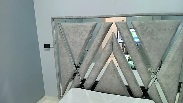 Snapshot of Elaine87_ chatting on October 24, 2025, 9:47 pm Elaine87 online show from October 24, 2025, 9:47 pm