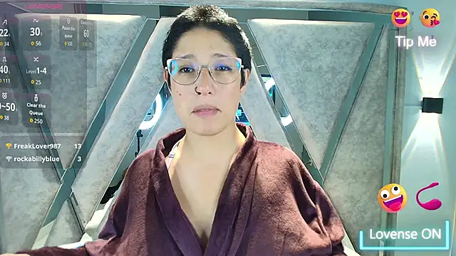 Snapshot of Elaine87_ chatting on November 11, 2025, 9:37 am Elaine87 online show from November 11, 2025, 9:37 am