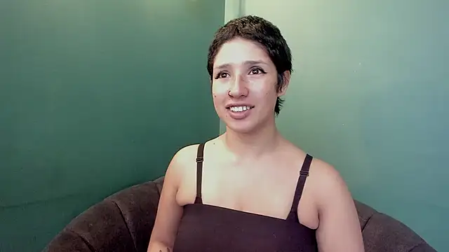 Snapshot of Elaine87_ chatting on December 2, 2025, 9:05 pm Elaine87 online show from December 2, 2025, 9:05 pm