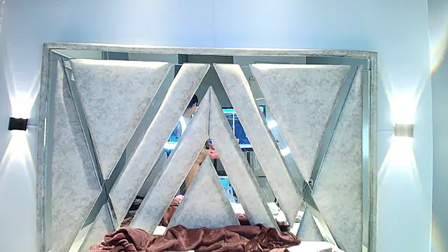 Snapshot of Elaine87_ chatting on November 2, 2025, 10:53 am Elaine87 online show from November 2, 2025, 10:53 am