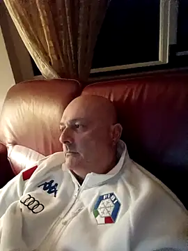 Alexis Bull online show from February 22, 2026, 11:28 pm