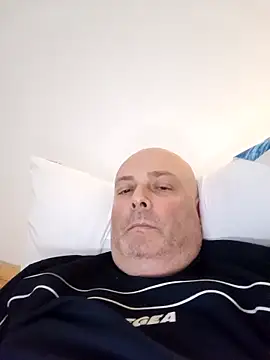 Snapshot of Alexis_Bull chatting on March 19, 2025, 2:46 pm Alexis Bull online show from March 19, 2025, 2:46 pm