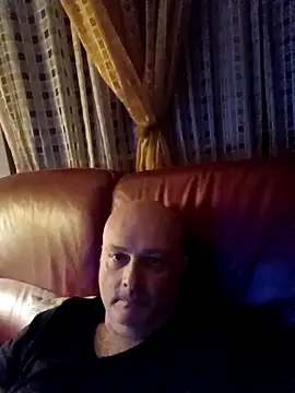 Alexis Bull online show from May 8, 2026, 9:51 pm