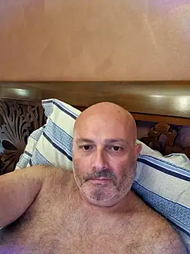Snapshot of Alexis_Bull chatting on July 10, 2026, 5:46 pm Alexis Bull online show from July 10, 2026, 5:46 pm