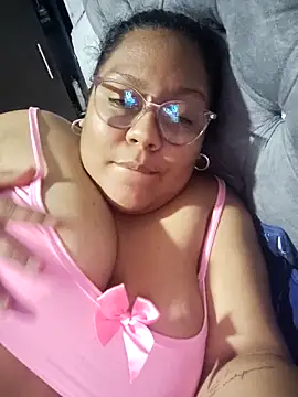 sheila ro online show from April 12, 2026, 4:27 am