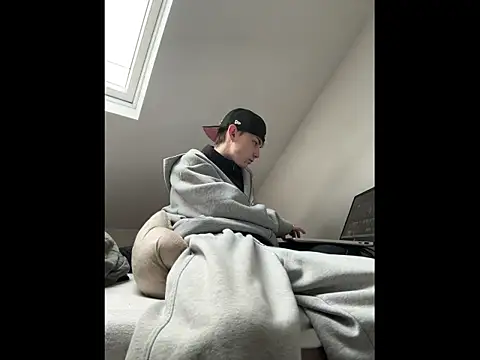 colar55x online show from February 23, 2026, 2:28 pm